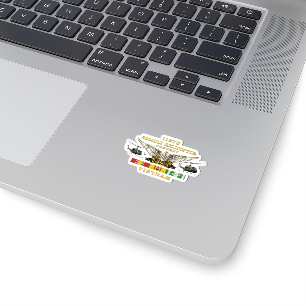 Kiss-Cut Stickers - Army - 116th Assault Helicopter Co w  Aviator Badge w VN SVC - HORNETS - Side X Side - 3D - Enhanced